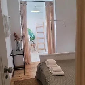 Casa de hóspedes Tiny With Private Bathroom - Bairro Alto 