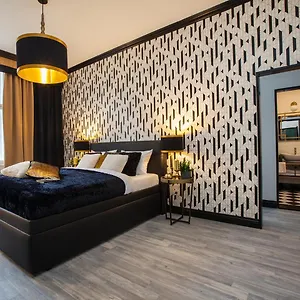 Golden Hotel